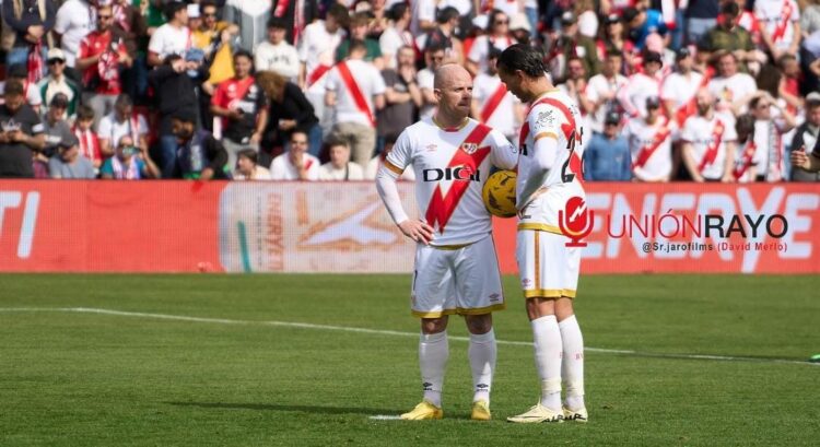 penalti a favor Rayo Isi y RDT