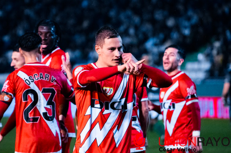 Nuevo doblete de Jorge de Frutos en A Malata dio el pase a octavos al Rayo Vallecano 1 De Frutos doblete