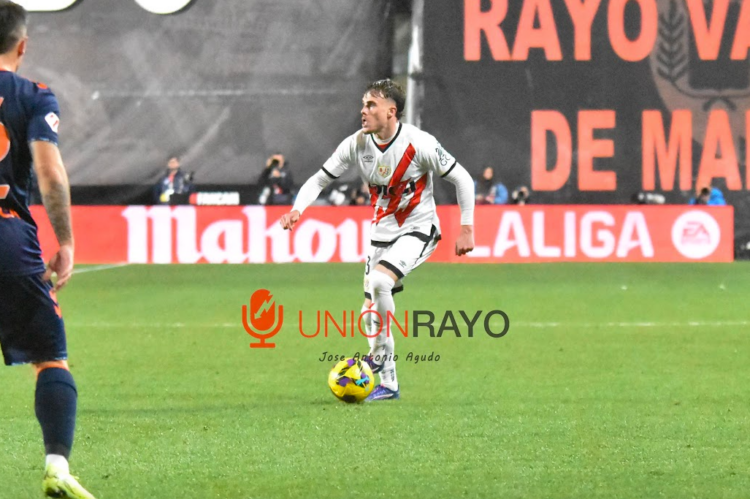 Pep Chavarría cuajó uno de sus mejores partidos con la camiseta del Rayo Vallecano ante el Celta 1 Pep Chavarría