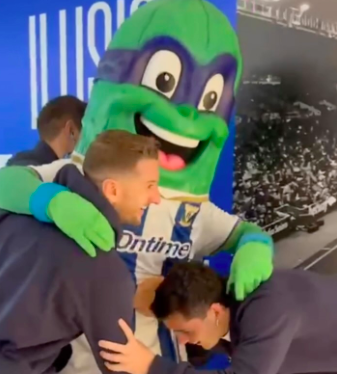 Súper Pepino manteo