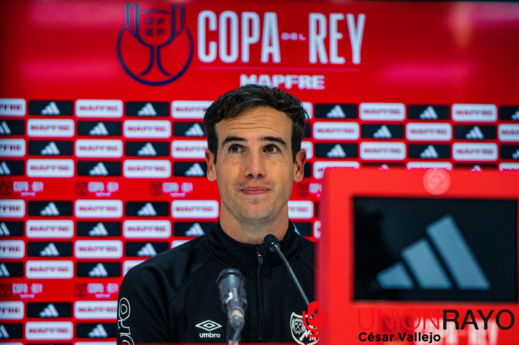 Iñigo Pérez rueda de prensa racing de ferrol