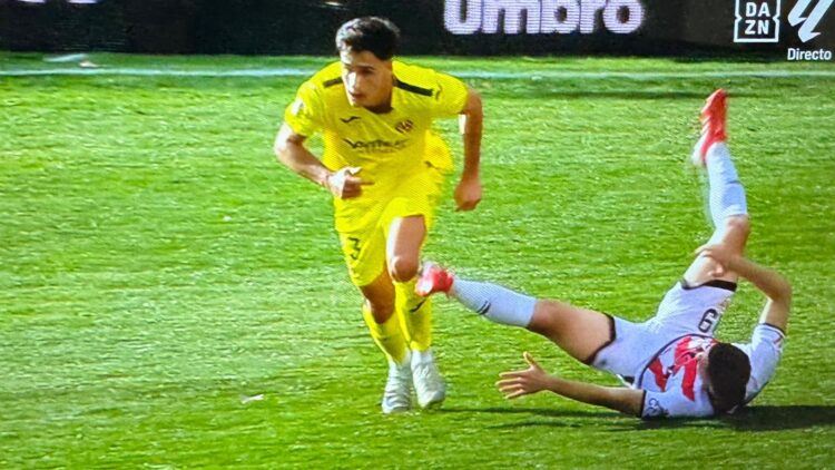 Roja directa a De Frutos ante el Villarreal 1 5e4b13c0 c0da 4ab1 8de3 68f12e27dac5 2 1