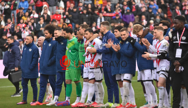 La Vida Pirata sonó en Vallecas tras la victoria ante el Valladolid 1 La Vida Pirata
