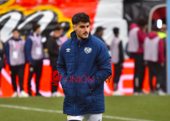 Óscar Valentín sumó su cuarta suplencia consecutiva 18 Óscar Valentín