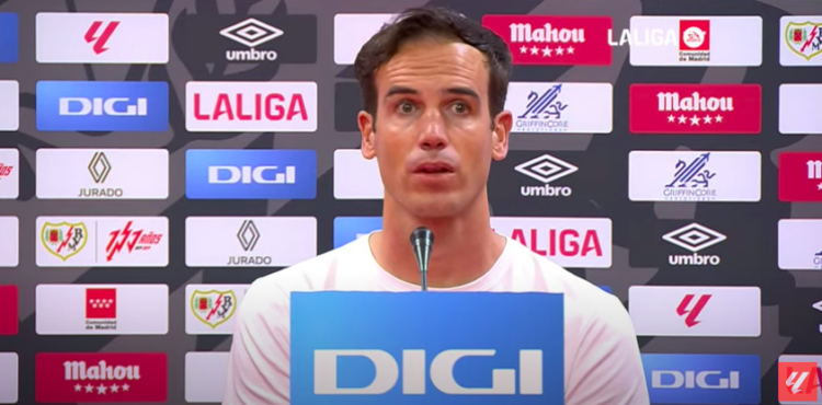 Iñigo Pérez tras el empate ante el Sevilla: "El punto no me sirve. Estoy muy dolido" 1 Iñigo Pérez