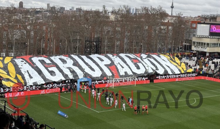 Tifo en Vallecas para recibir al Sevilla 1 img 0345 1