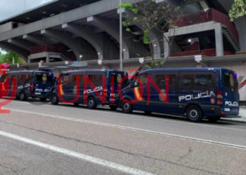 polícia delegación corteo