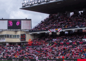 Galería afición espectadores Rayo Valencia