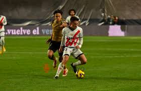 Pedro Díaz define al vestuario del Rayo Vallecano: "Uno de los mejores de Primera" 1 Pedro Diaz entrevista ser