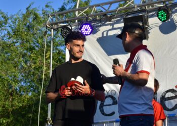 0b3bd7b5 5319 4998 9c85 ec758ad8b07b 1