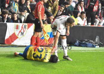 Bajas las palmas rayo