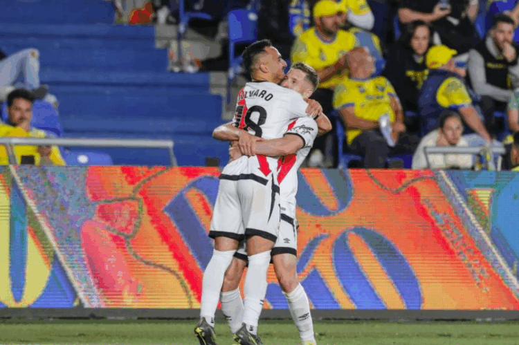 Álvaro García, segundo máximo goleador del Rayo en Primera 1 Álvaro García