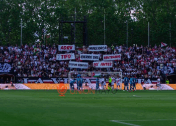tifo Estadio de Vallecas Rayo mensaje