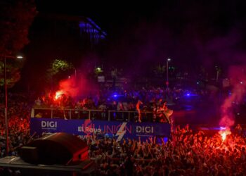 Celebracion fuente asamblea