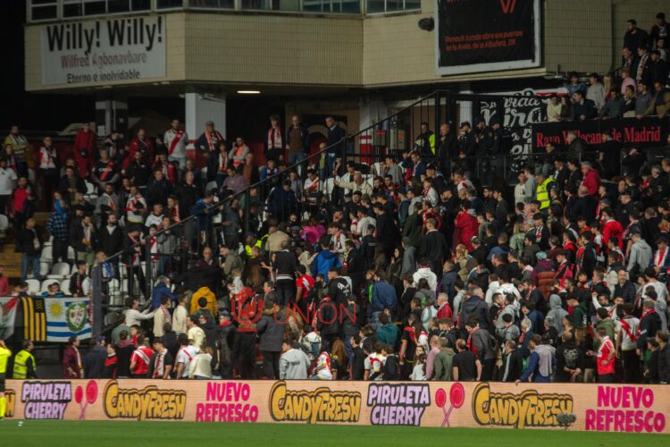 El Rayo-Getafe se detuvo por el estado de salud de un aficionado 1 Estado de salud aficionado rayo getafe