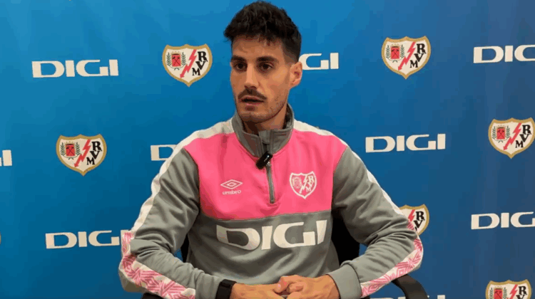 Óscar Valentín, sobre retirarse en el Rayo Vallecano: "En mi cabeza sí que está terminar mi carrera aquí" 1 Oscar Valentín entrevista