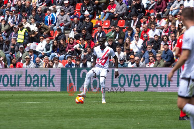 Pathe Ciss baja las palmas