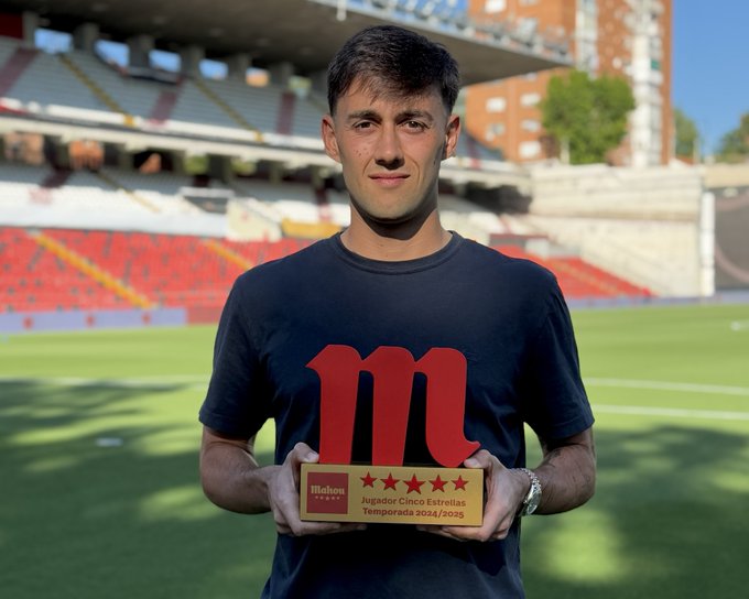 Pedro Díaz elegido como mejor jugador del Rayo Vallecano 2024/25 1 Pedro Díaz