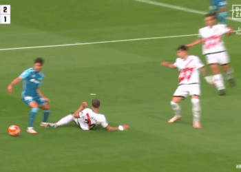 Penalti de Lejeune sobre Abde