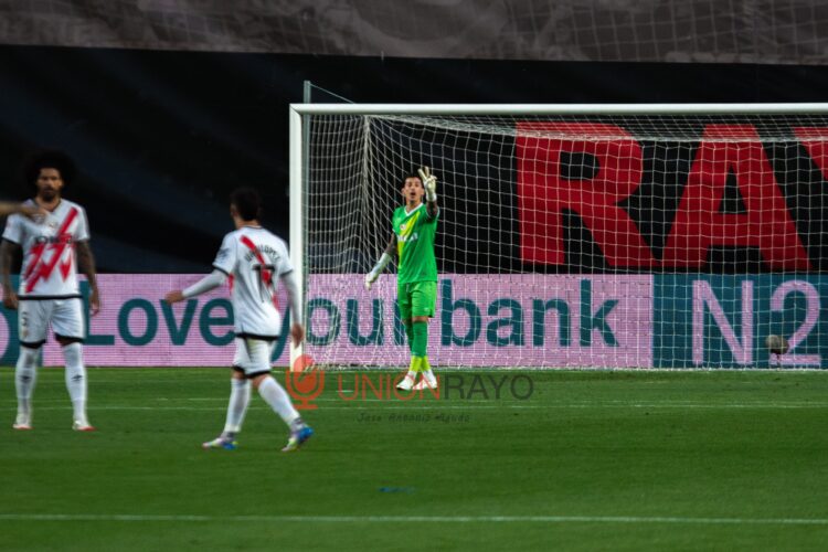 Rayo echa el cerrojo (1)