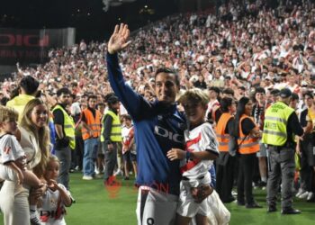 Vallecas quiere renovación de Trejo