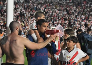 a7726037 e069 4f3b 9816 5f5691f30e6c 1