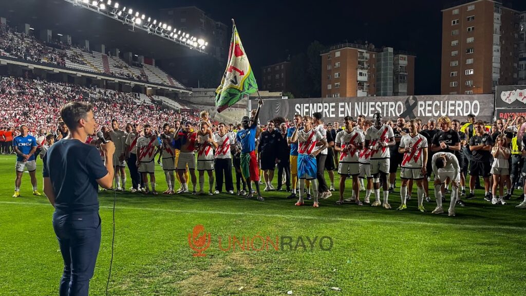 Celebración Plantilla Rayo e Iñigo EuroRayo