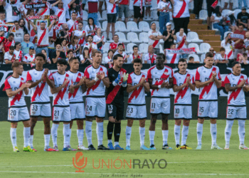 Ovación Vallecas aficionados fallecidos