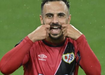 Álvaro García celebrando el gol