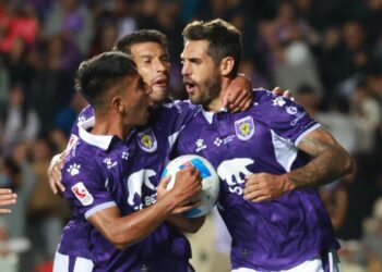 Joaquín Larrivey celebrando su gol Vía: Photosport