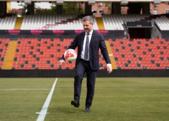 Mariano de Paco Serrano Estadio de Vallecas. Vía: madridiario