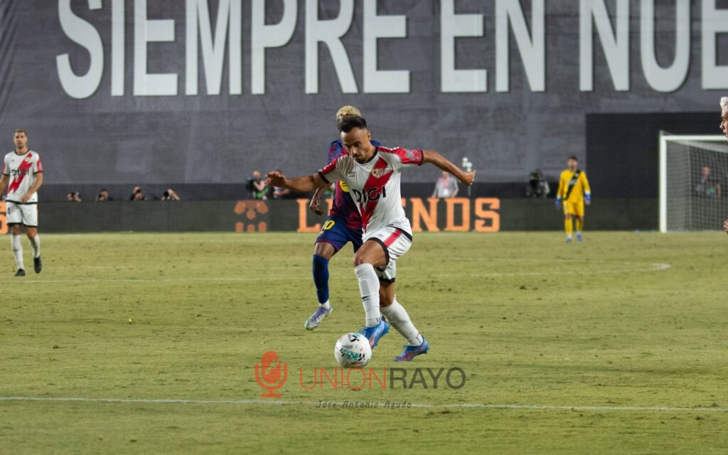 Alvaro imagen rayo barcelona