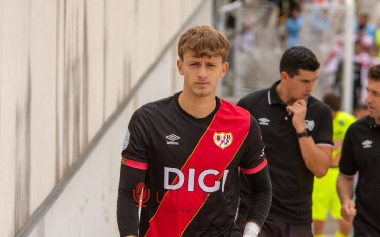 Adri y Juanpe, dos porteros de garantías para el Rayo B 1 Adri