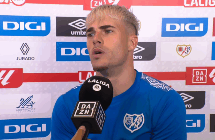 Pep Chavarría, tras el empate ante el Barcelona: "Se nos ha acercado al principio y nos ha dicho que no funcionaba el VAR pero que durante el partido se iba a arreglar" 1 Pep declas rayo barcelona