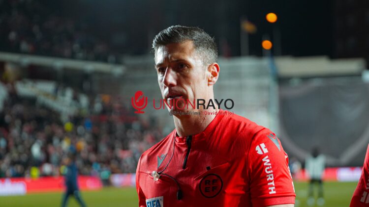 César Soto Grado arbitrará el Osasuna-Rayo Vallecano 1 César Soto