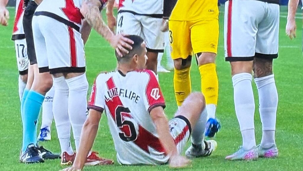 Luiz Felipe se retira lesionado ante Osasuna 3 Luiz Felipe