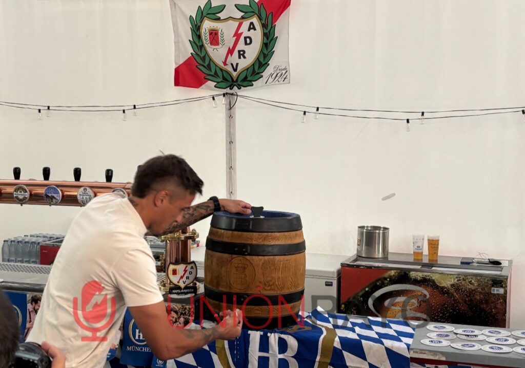 Óscar Trejo en la Oktoberfest Vallekana 