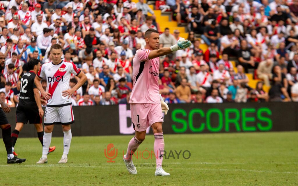 Vlachodimos Rayo Sevilla