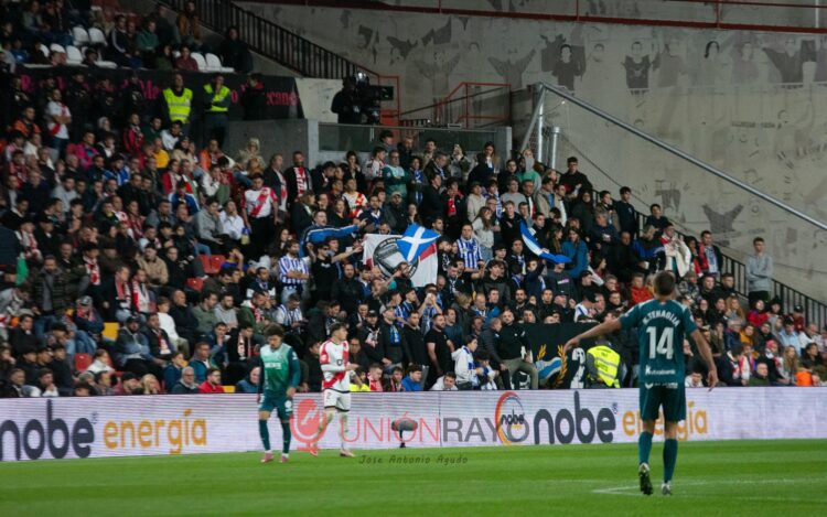 6b772bb0 f2e7 4a00 b365 f273848dea0d