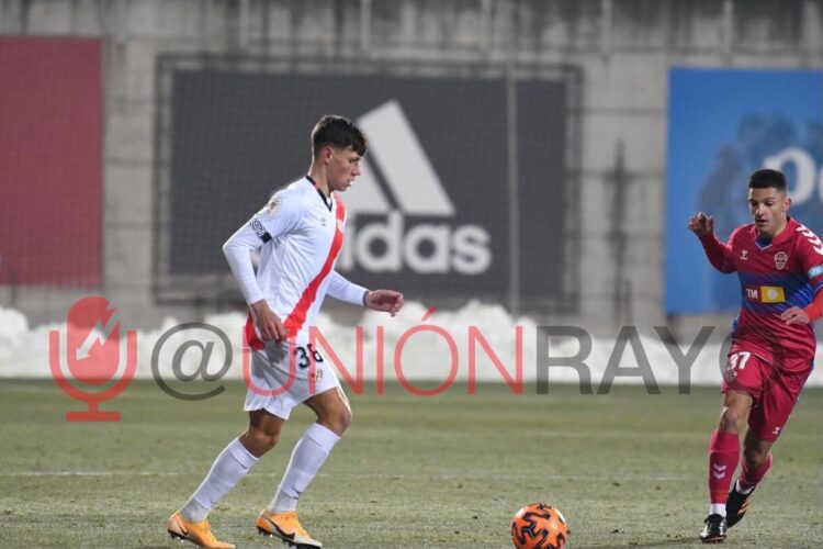 Iker Recio y Jorge Moreno, titulares en el Cádiz líder de Segunda 1 Iker Recio rayo