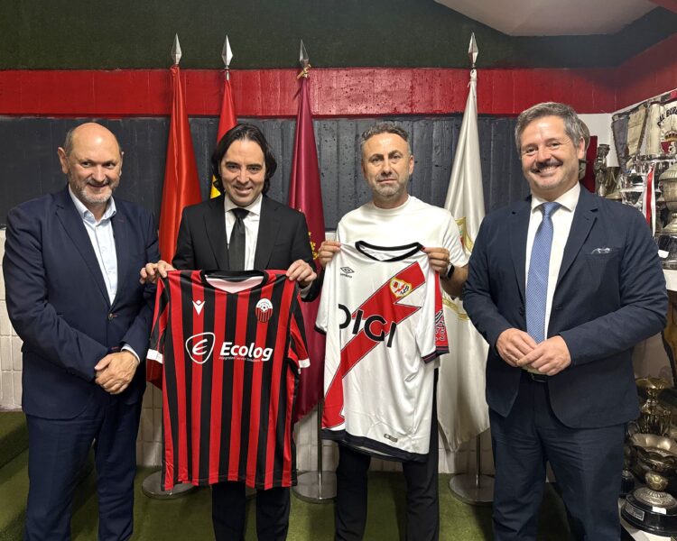 Intercambio camisetas Rayo Vallecano-Shkëndija