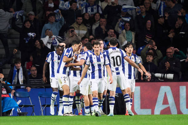 SAN SEBASTIAN, SPAIN - NOVEMBER 10: Sheraldo Becker of Real Sociedad celebrates after scoring goal during the LaLiga match between Real Sociedad and FC Barcelona at Reale Arena on November 10, 2024 in San Sebastian, Spain. (Photo by Juan Manuel Serrano Arce/Getty Images)