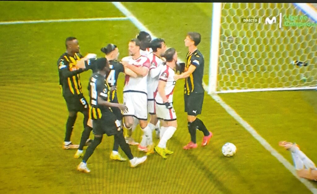 Tangana final en el Häcken-Rayo tras el penalti pitado en el último minuto 3 Tangana hacken rayo