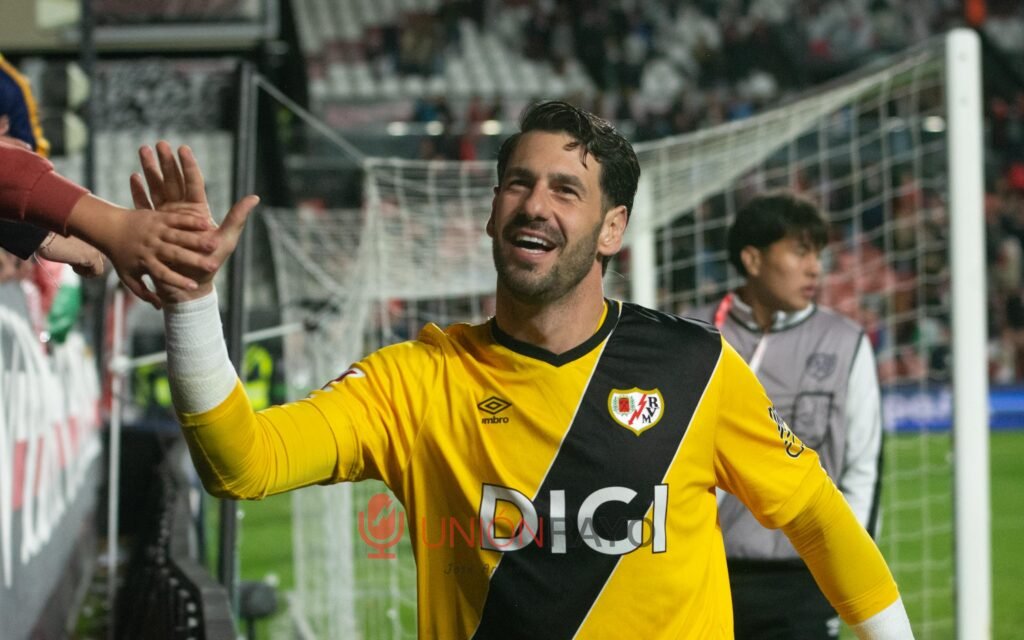 Augusto Batalla opina sobre el Estadio de Vallecas: «Tenemos que avanzar infraestructuralmente»