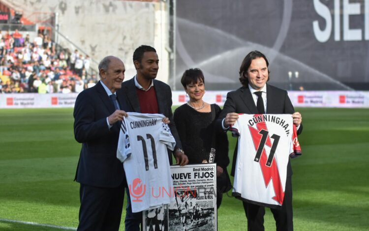 Rayo Vallecano y Real Madrid homenajearon a Cunningham antes del inicio del partido 1 homenaje cunningham