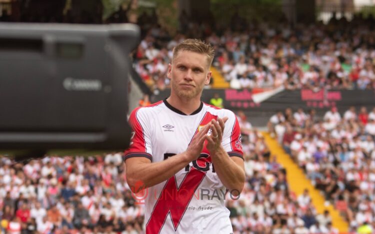 Alemão volvió al once titular ante el Slovan Bratislava 1 Alemao no aprovecha oportunidad