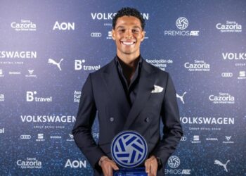 Etienne Eto'o mejor jugador grupo VII 3RFEF. Vía: @afefutbol