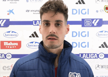 Óscar Valentín declas oviedo rayo 25-26