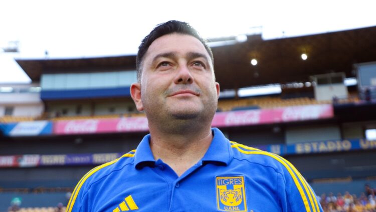Pedro Losa gana la Liga MX con el Tigres Femenil