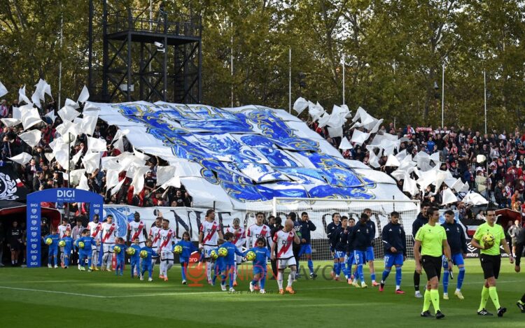 Vallecas se vistió de gala para recibir al Real Madrid 1 Vallecas Tifo Rayo Real Madrid
